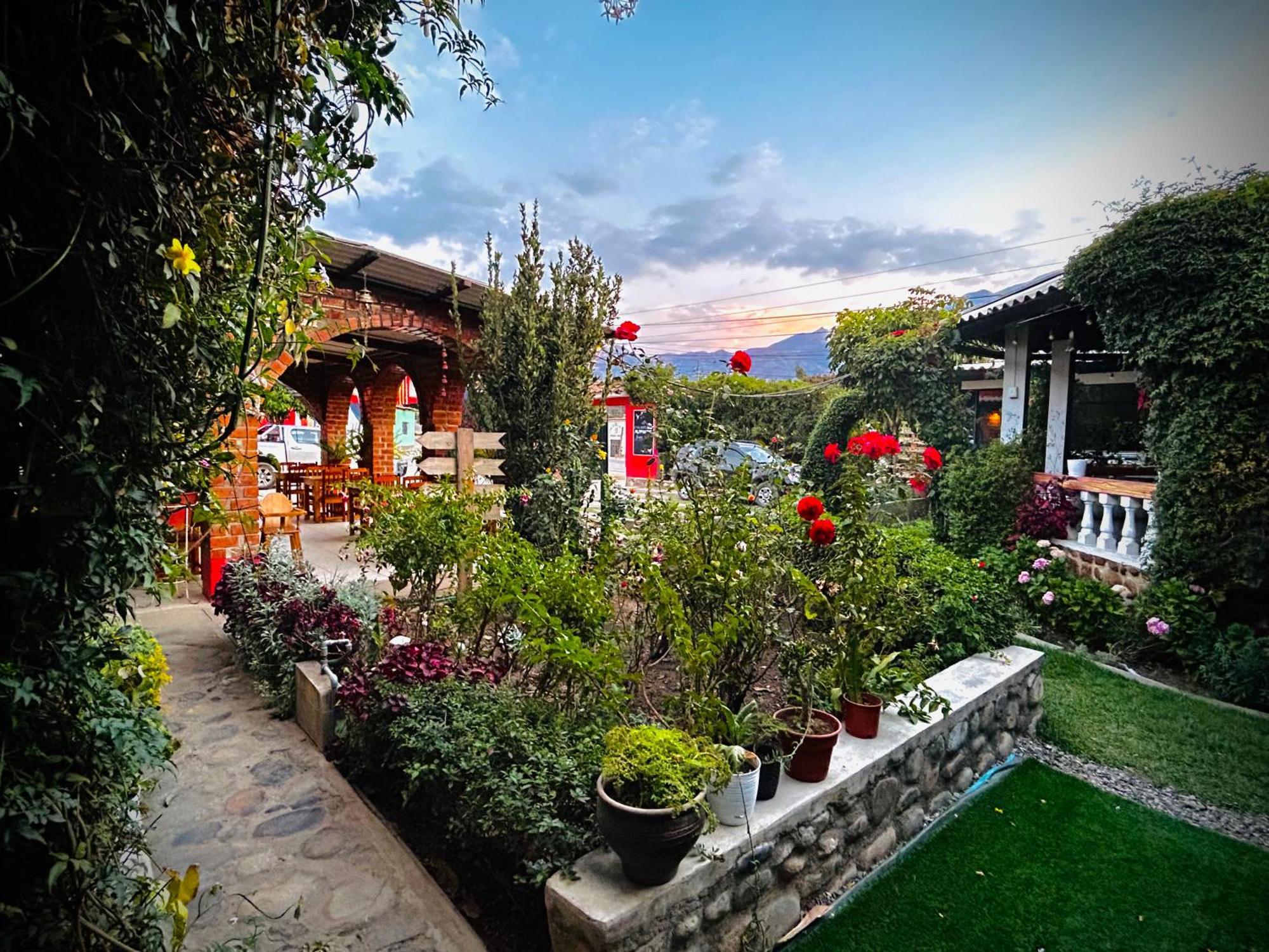 Alpamayo Casa Hotel - Restaurante Yungay Exteriör bild